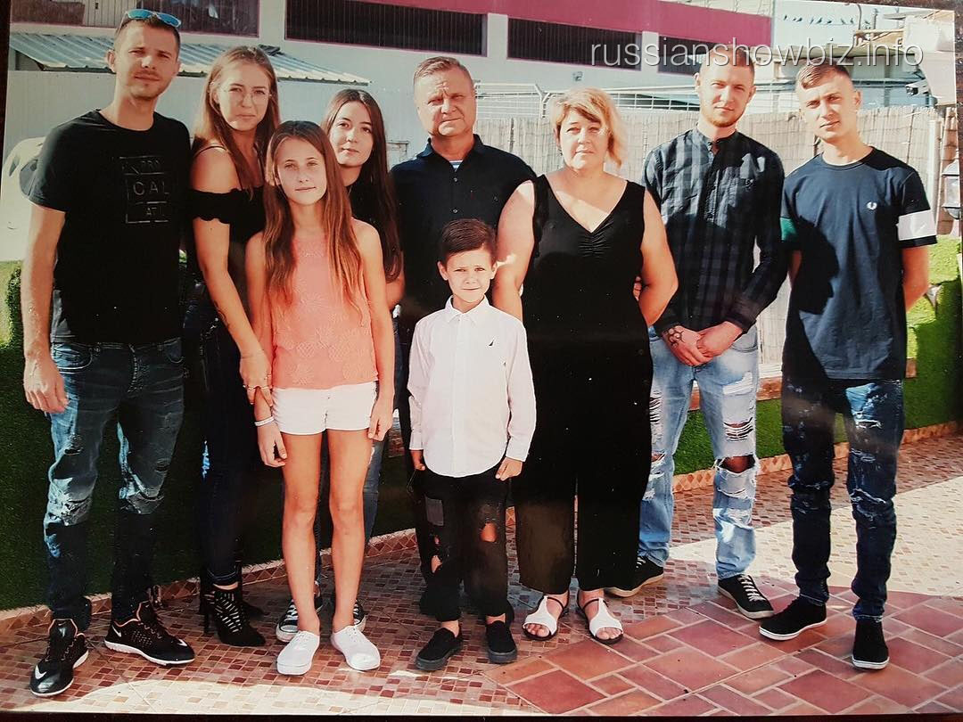 Наталья Краско с семьей