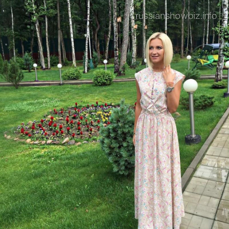 http://russianshowbiz.info/uploads/news/2016/07/29/buzova_29.07.2016.jpg?scale&amp;w=360&amp;h=360